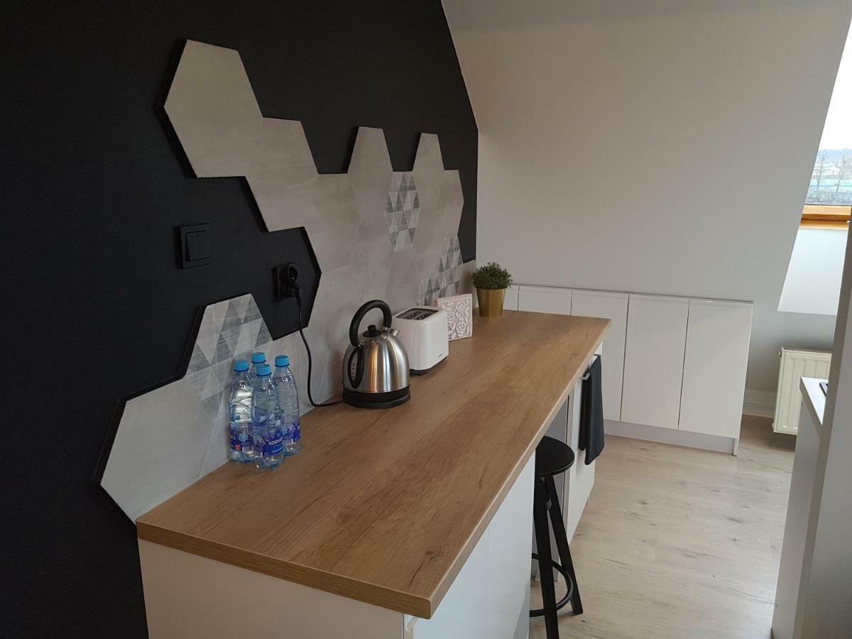 Black Rose Apartament Targi 3 Km, F-Ry Vat Kielce Buitenkant foto